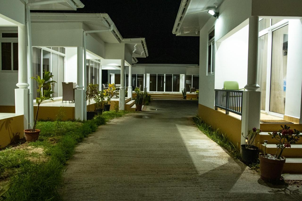 Macmillan'S Holiday Villas Grand Anse  Eksteriør billede